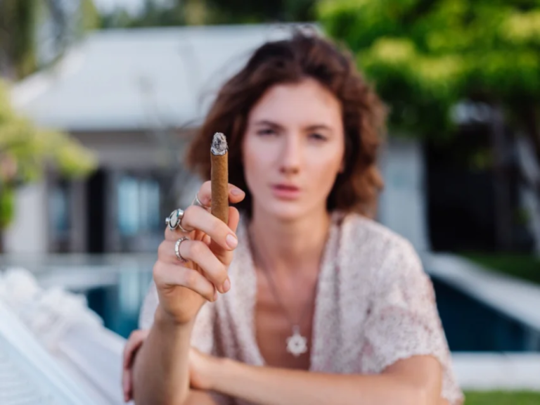 Can Smokeless Vape Pens Let You Enjoy Vaping Without Any Smoke